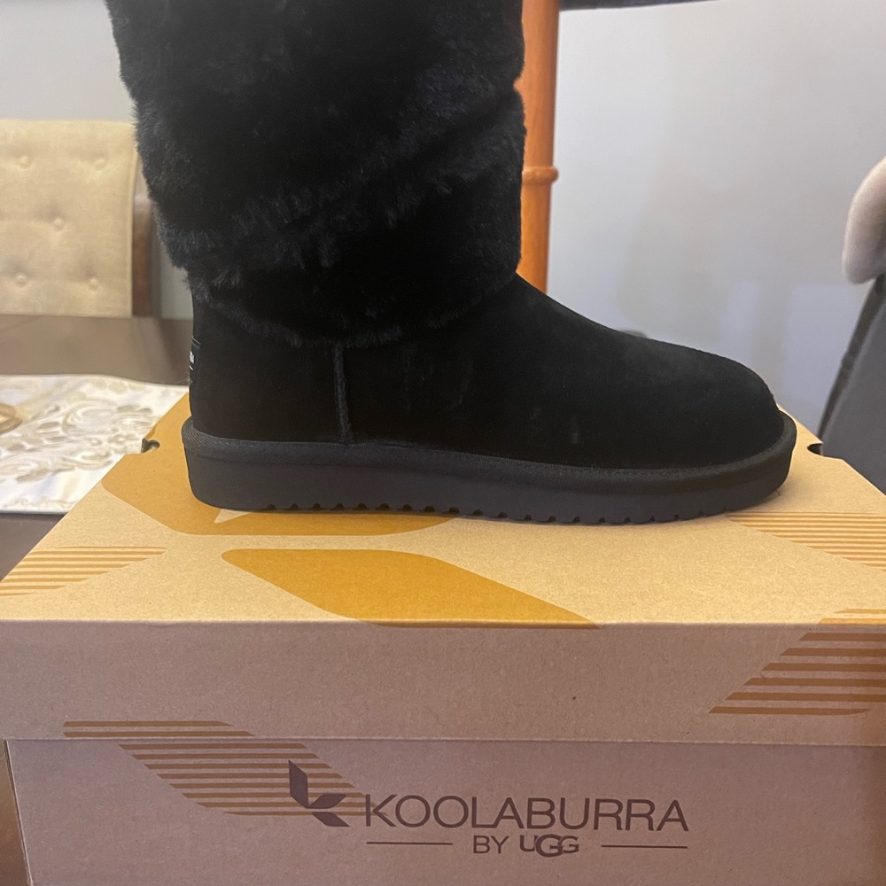 Koolaburra- by UGG